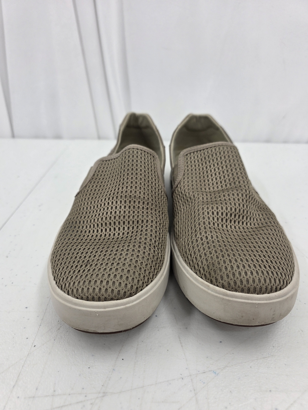 OluKai Lae‘ahi Slip-On Sneakers Mens Size 10 Clay Fabric Mesh Casual 10443-1010. - Picture 2 of 10
